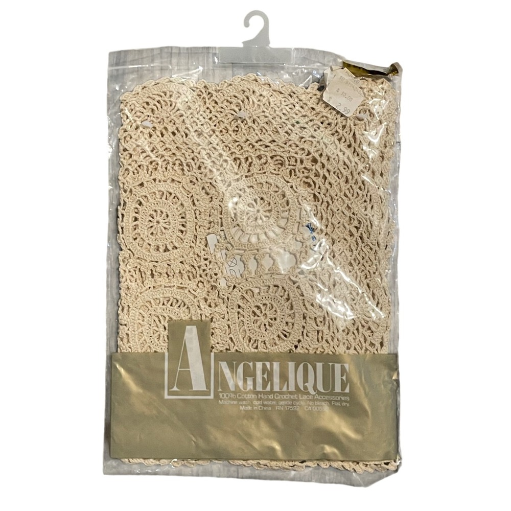 Angelique Set of 2 Hand Crochet Lace Placemats 14x20 Cream 100% Cotton Vintage